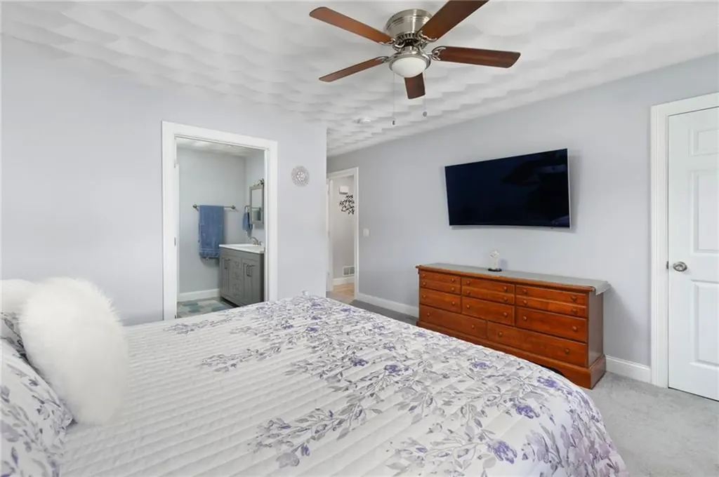 8 Lily Lane West Warwick RI 02893