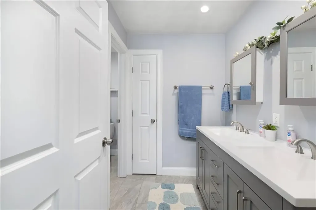 8 Lily Lane West Warwick RI 02893