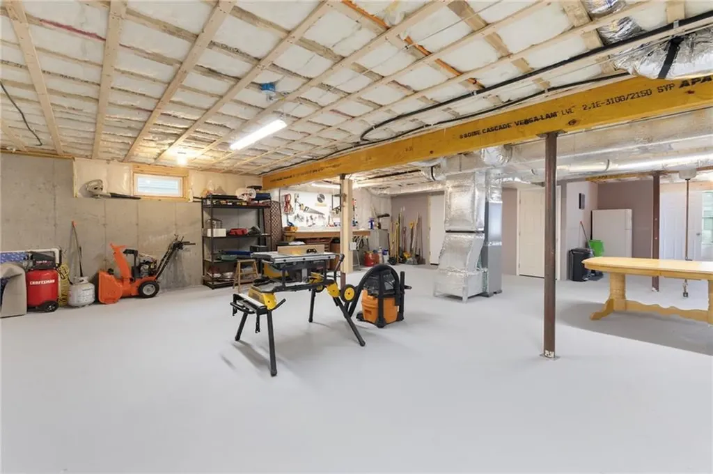 8 Lily Lane West Warwick RI 02893