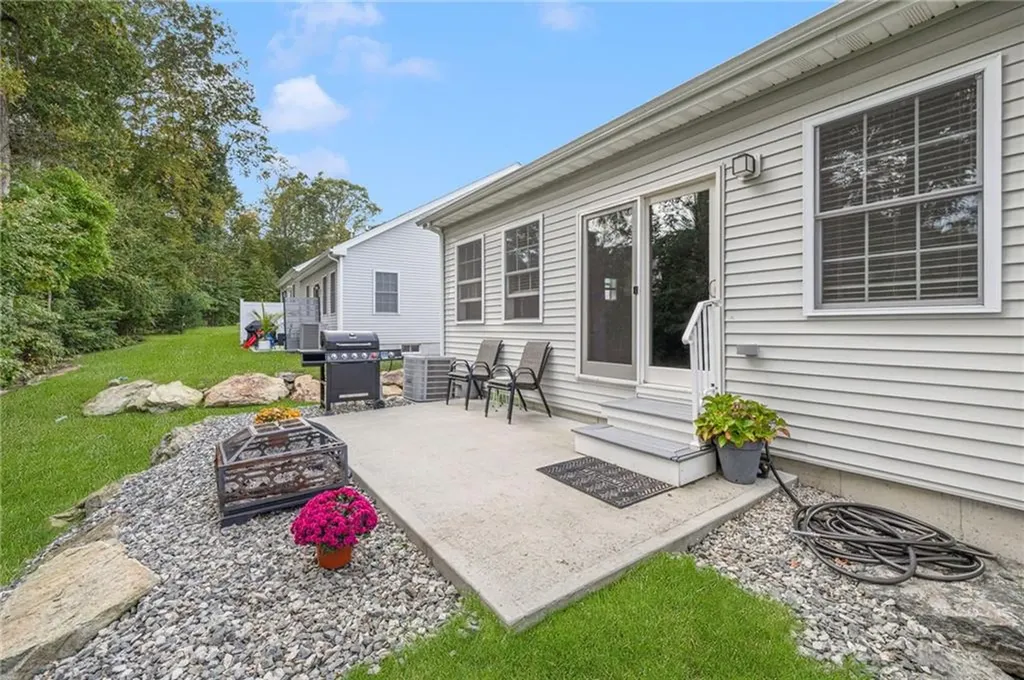 8 Lily Lane West Warwick RI 02893