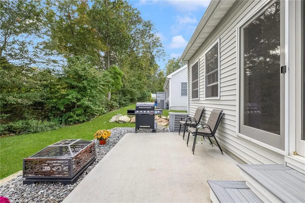 8 Lily Lane West Warwick RI 02893