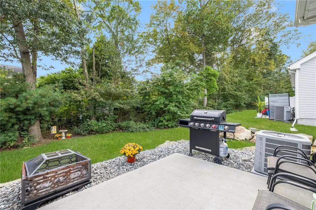 8 Lily Lane West Warwick RI 02893