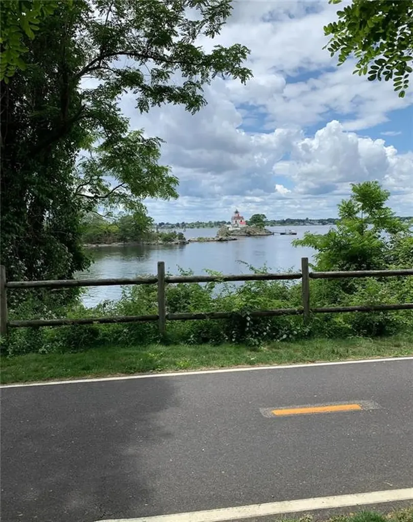 25 Bullocks Point Avenue East Providence RI 02915