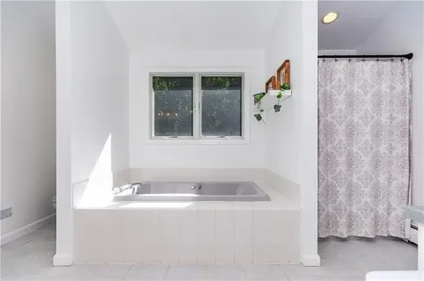 106 Winsor Avenue Johnston RI 02919