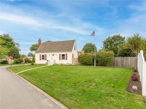 25 Woodbine Street East Providence RI 02915