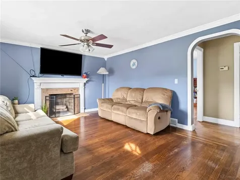 25 Woodbine Street East Providence RI 02915