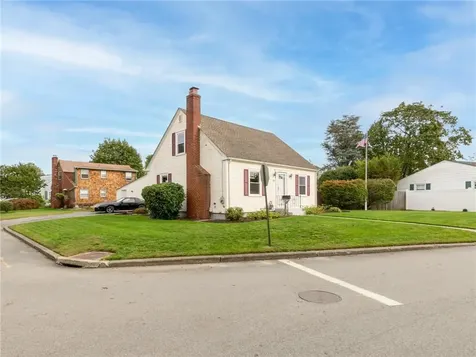 25 Woodbine Street East Providence RI 02915