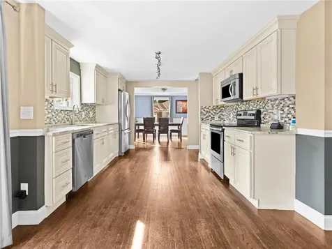 25 Woodbine Street East Providence RI 02915