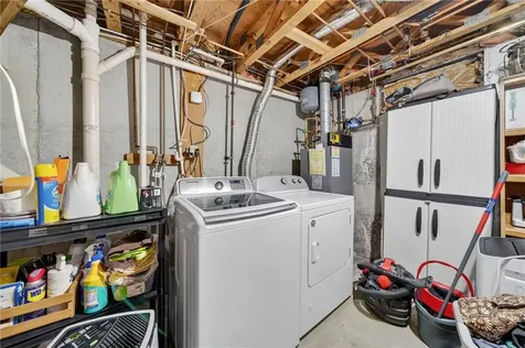 24 Iris Lane North Providence RI 02911