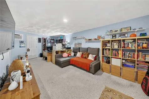 24 Iris Lane North Providence RI 02911