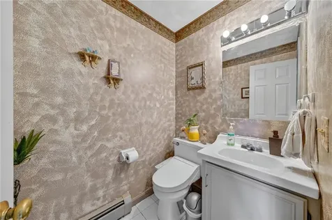 24 Iris Lane North Providence RI 02911