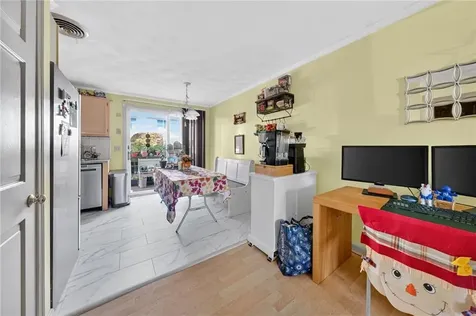 24 Iris Lane North Providence RI 02911