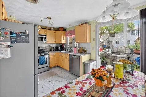 24 Iris Lane North Providence RI 02911