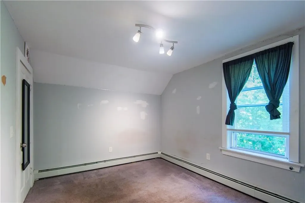 394 Third Avenue Woonsocket RI 02895