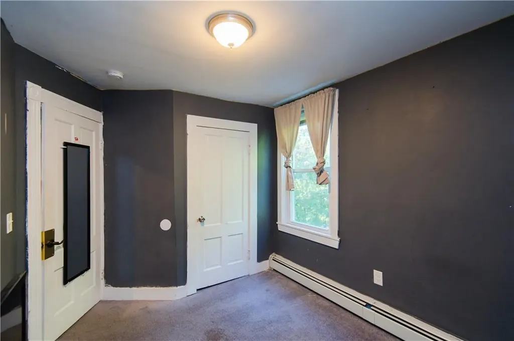 394 Third Avenue Woonsocket RI 02895