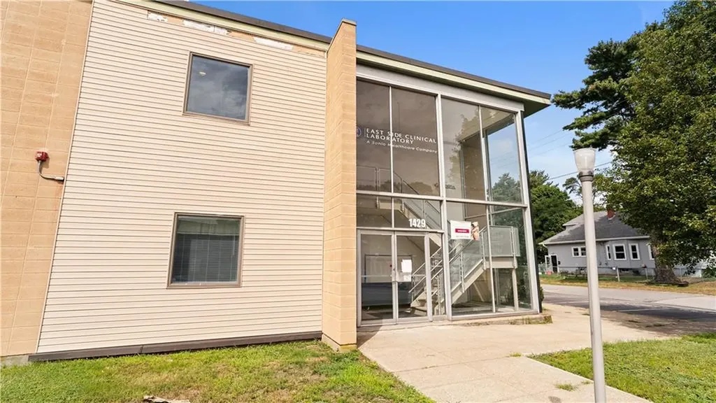1429 Warwick Avenue Warwick RI 02888