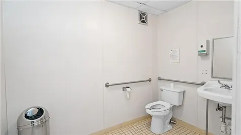 1429 Warwick Avenue Warwick RI 02888