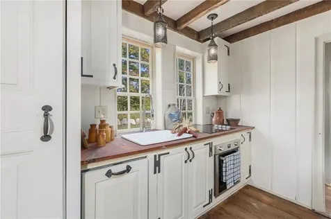 16 Tanyard Lane Glocester RI 02814