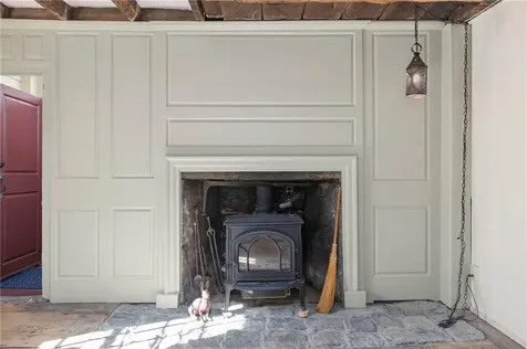 16 Tanyard Lane Glocester RI 02814