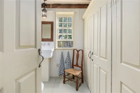 16 Tanyard Lane Glocester RI 02814