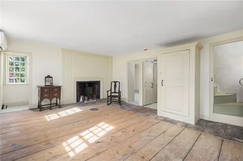 16 Tanyard Lane Glocester RI 02814