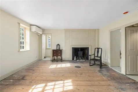 16 Tanyard Lane Glocester RI 02814