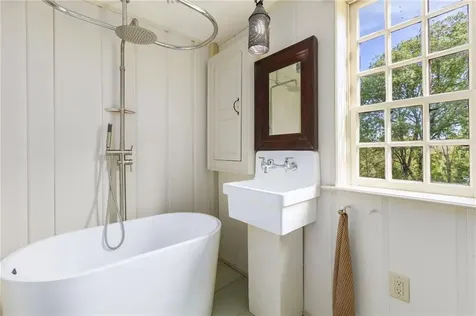 16 Tanyard Lane Glocester RI 02814