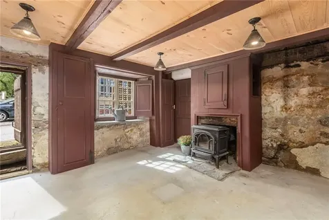 16 Tanyard Lane Glocester RI 02814