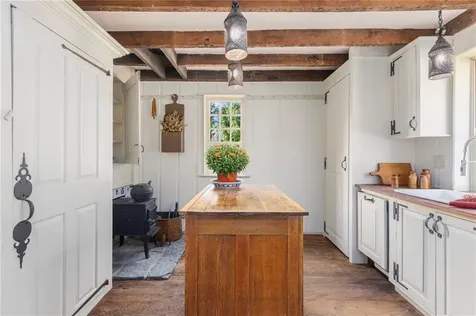 16 Tanyard Lane Glocester RI 02814