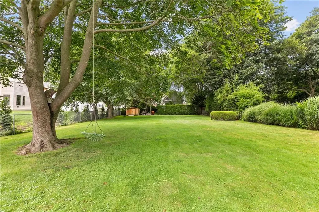 129 Bliss Mine Road Newport RI 02840