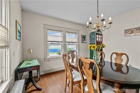 129 Bliss Mine Road Newport RI 02840