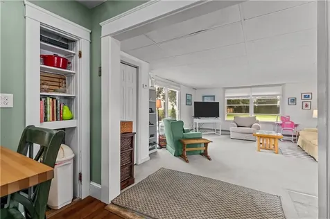 129 Bliss Mine Road Newport RI 02840