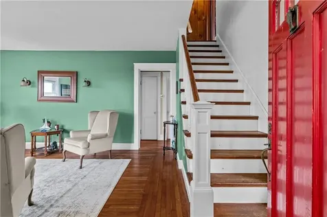 129 Bliss Mine Road Newport RI 02840