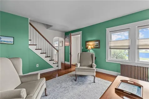 129 Bliss Mine Road Newport RI 02840