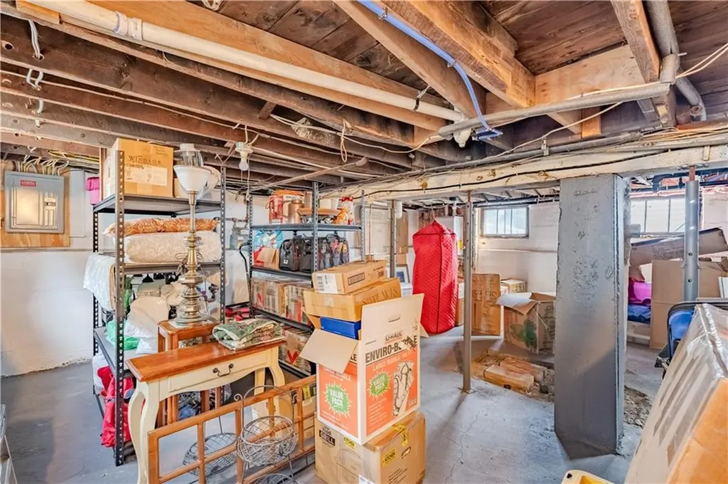 11 Togansett Road Providence RI 02905