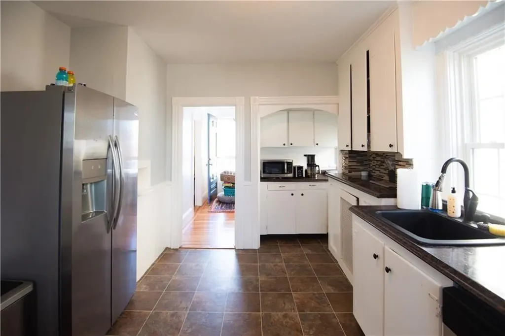 21 Congdon Avenue Newport RI 02840