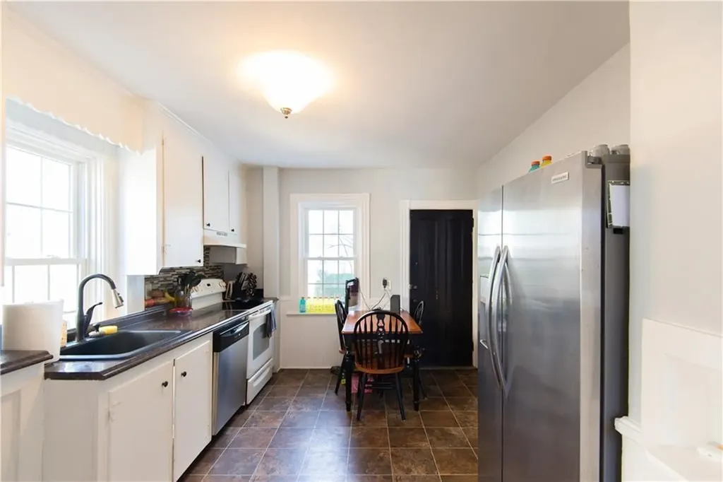 21 Congdon Avenue Newport RI 02840