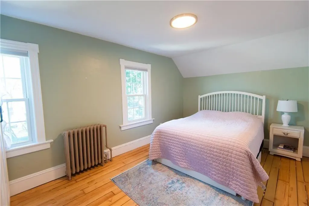 21 Congdon Avenue Newport RI 02840