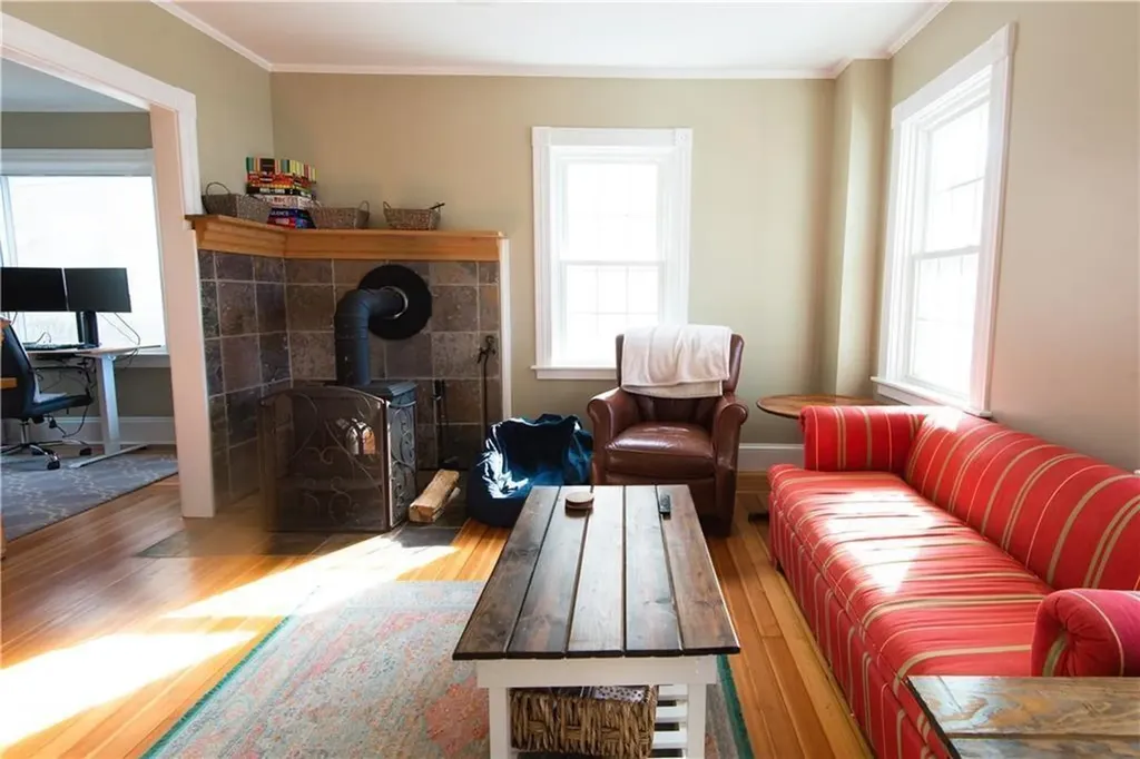 21 Congdon Avenue Newport RI 02840