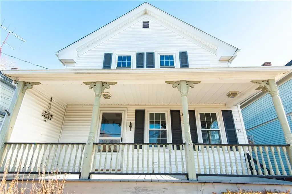 21 Congdon Avenue Newport RI 02840