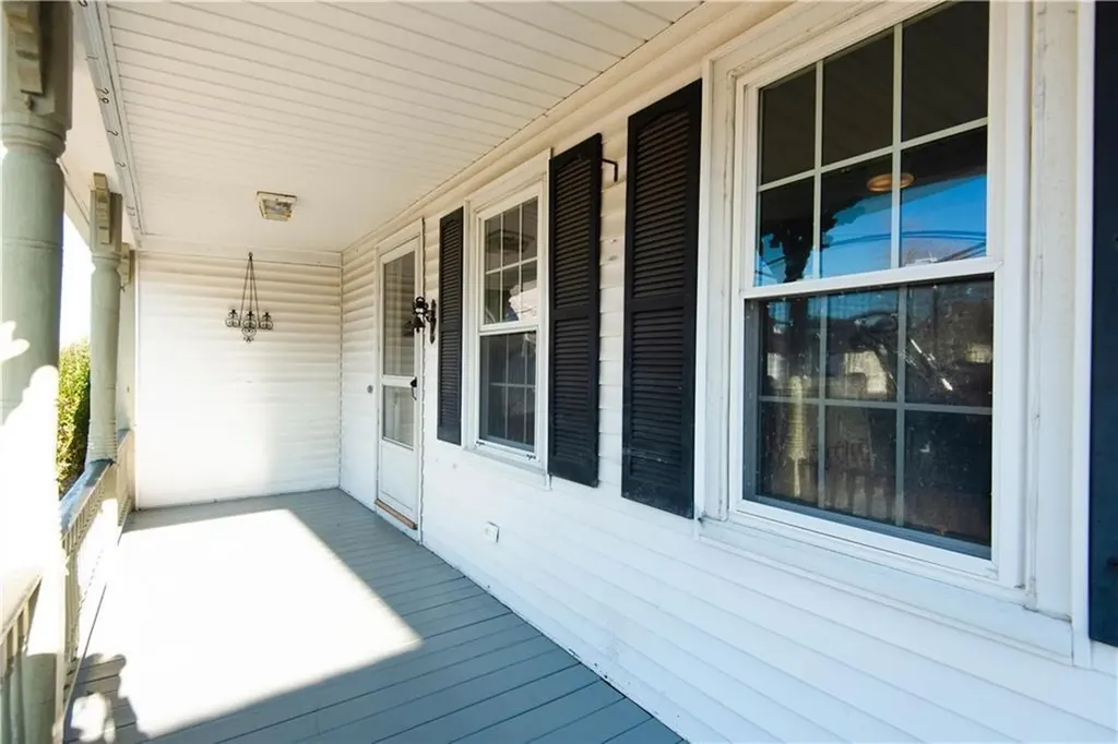 21 Congdon Avenue Newport RI 02840