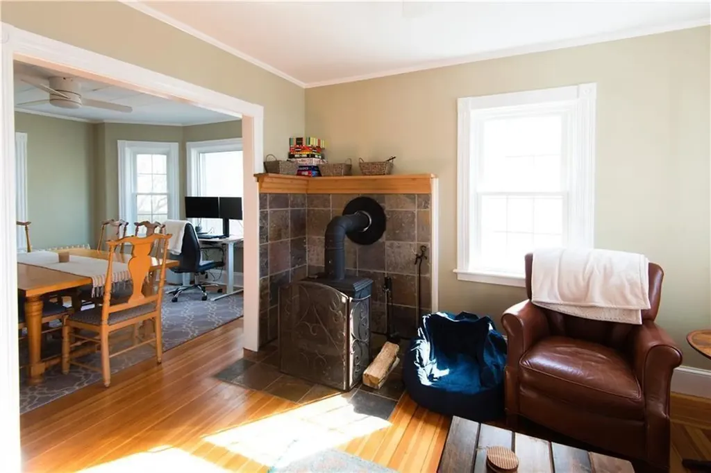 21 Congdon Avenue Newport RI 02840