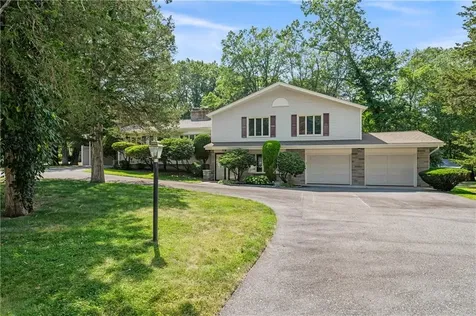 1 Rocky Crest Road Cumberland RI 02864