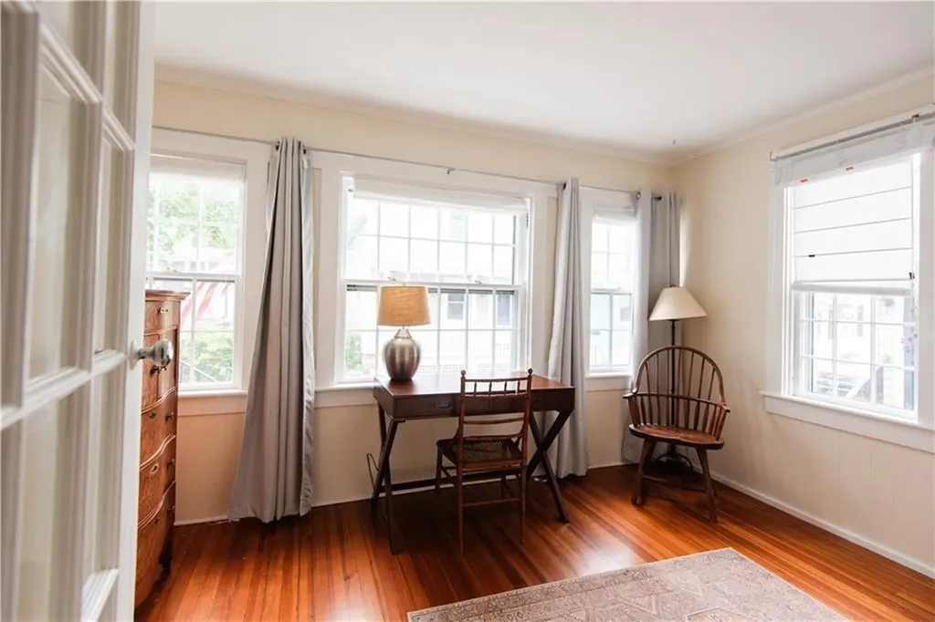 12 Maitland Court Newport RI 02840