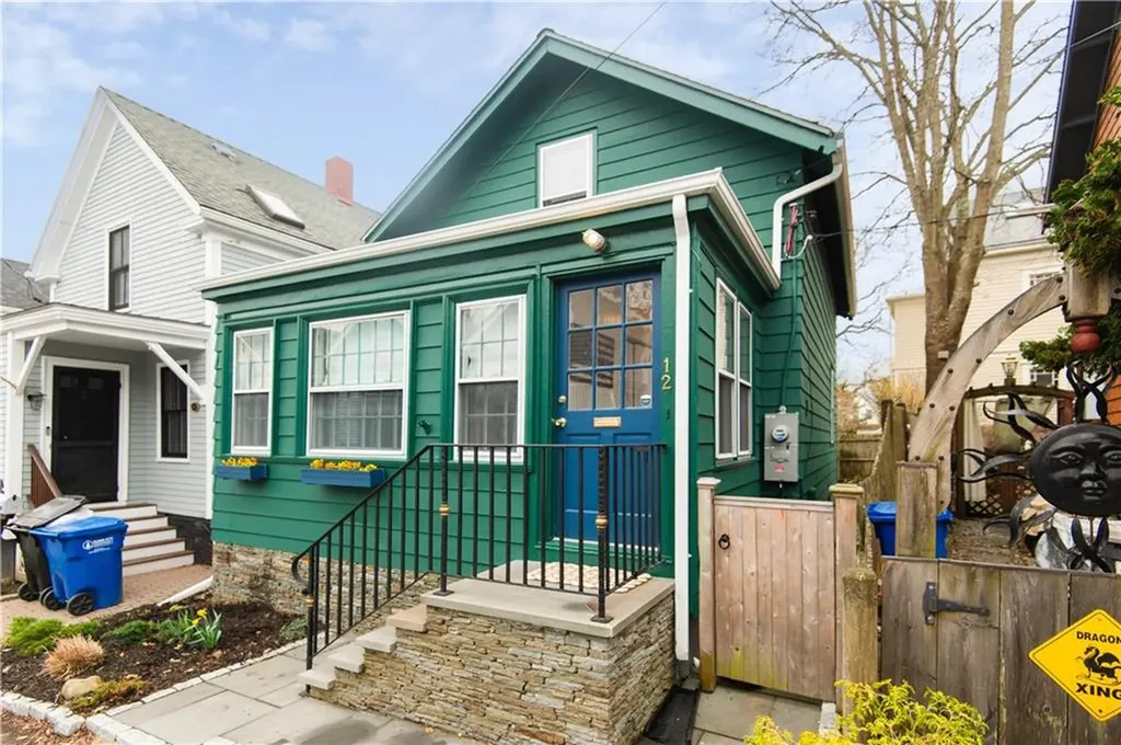 12 Maitland Court Newport RI 02840