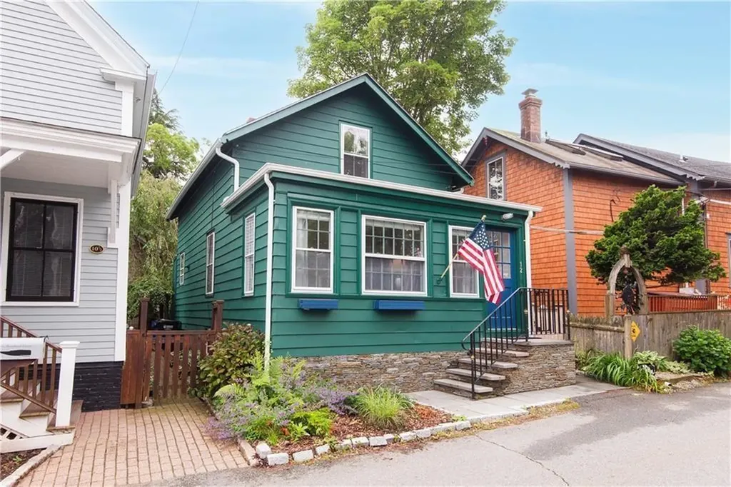 12 Maitland Court Newport RI 02840