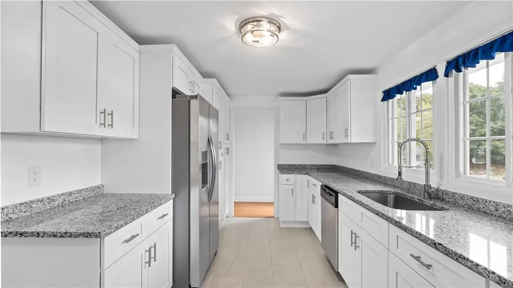 36 Woodland Avenue Coventry RI 02816