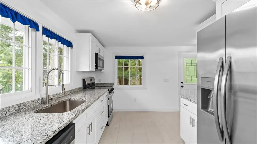 36 Woodland Avenue Coventry RI 02816