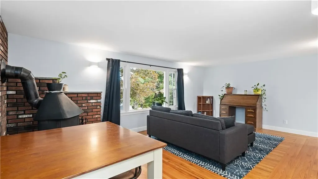 36 Woodland Avenue Coventry RI 02816