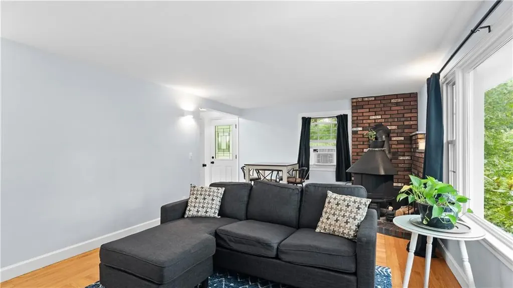 36 Woodland Avenue Coventry RI 02816